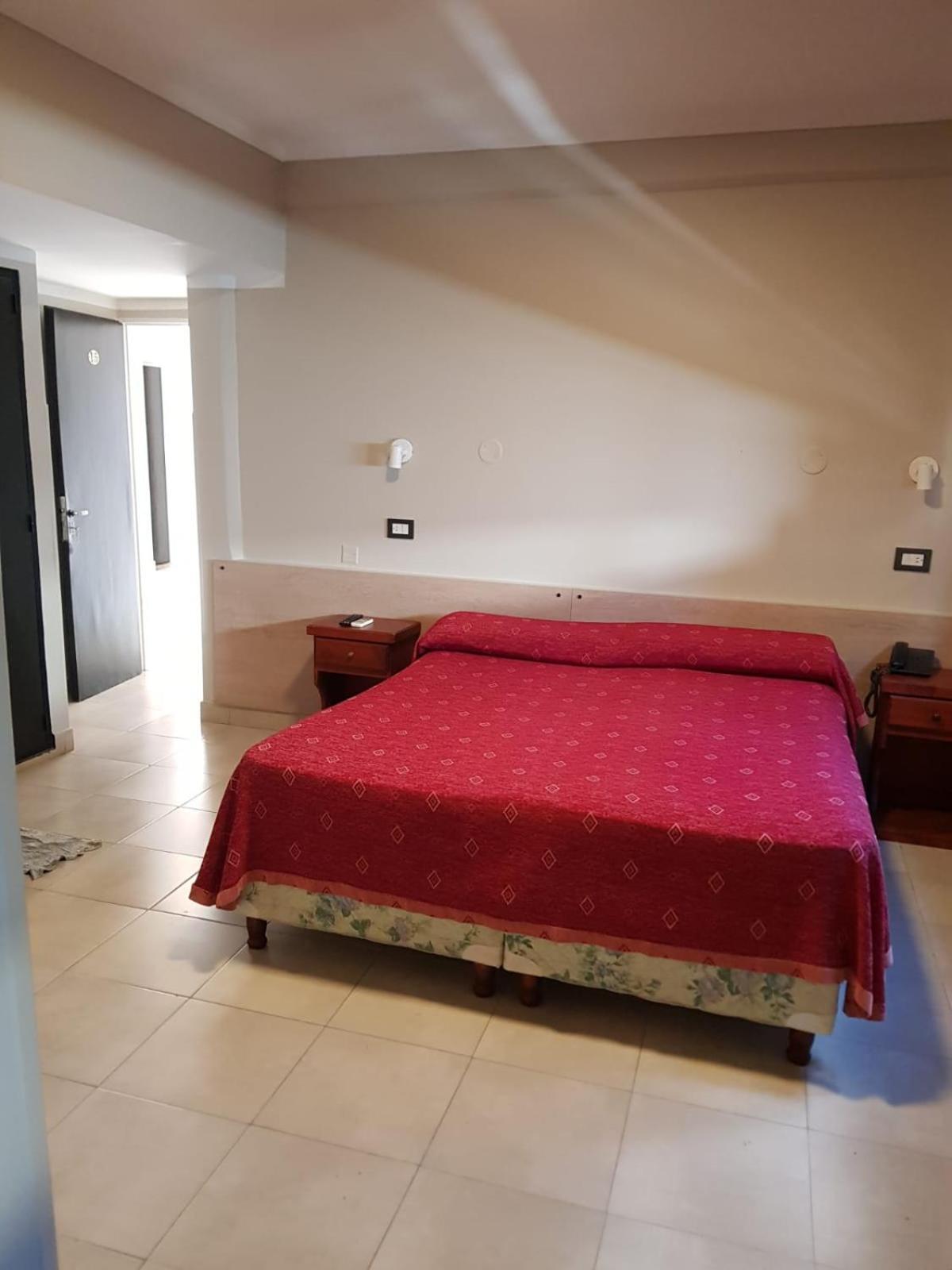 Hotel Marilian II Salta Dış mekan fotoğraf